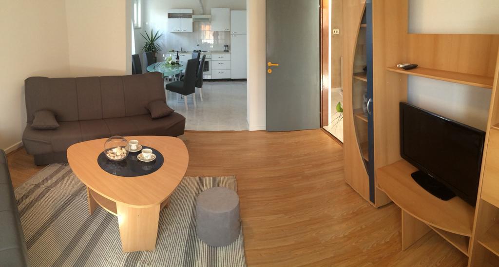 Apartament T&j *