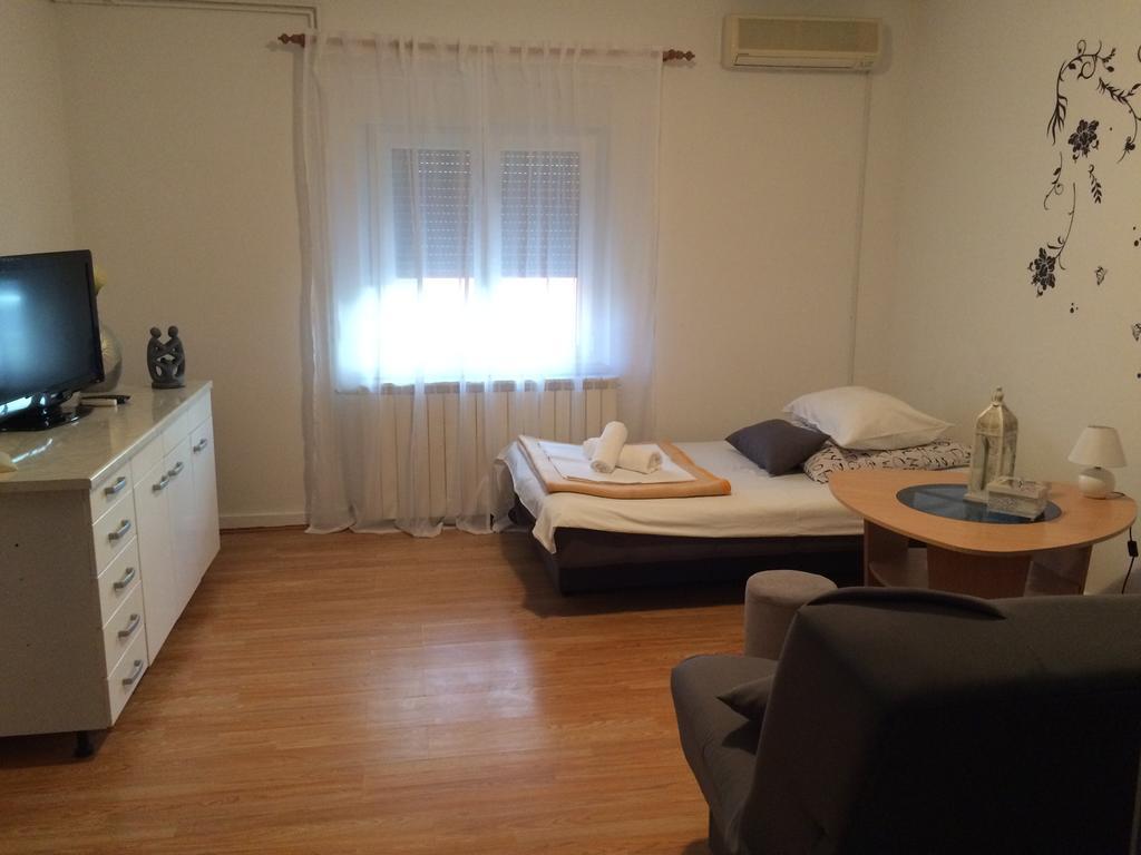 Apartament T&j *